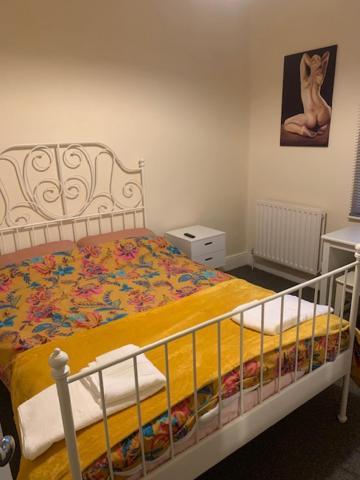 Stylish 2 Bed Riverside House, 2 Kingsize Beds, Free Parking Саутгемптон